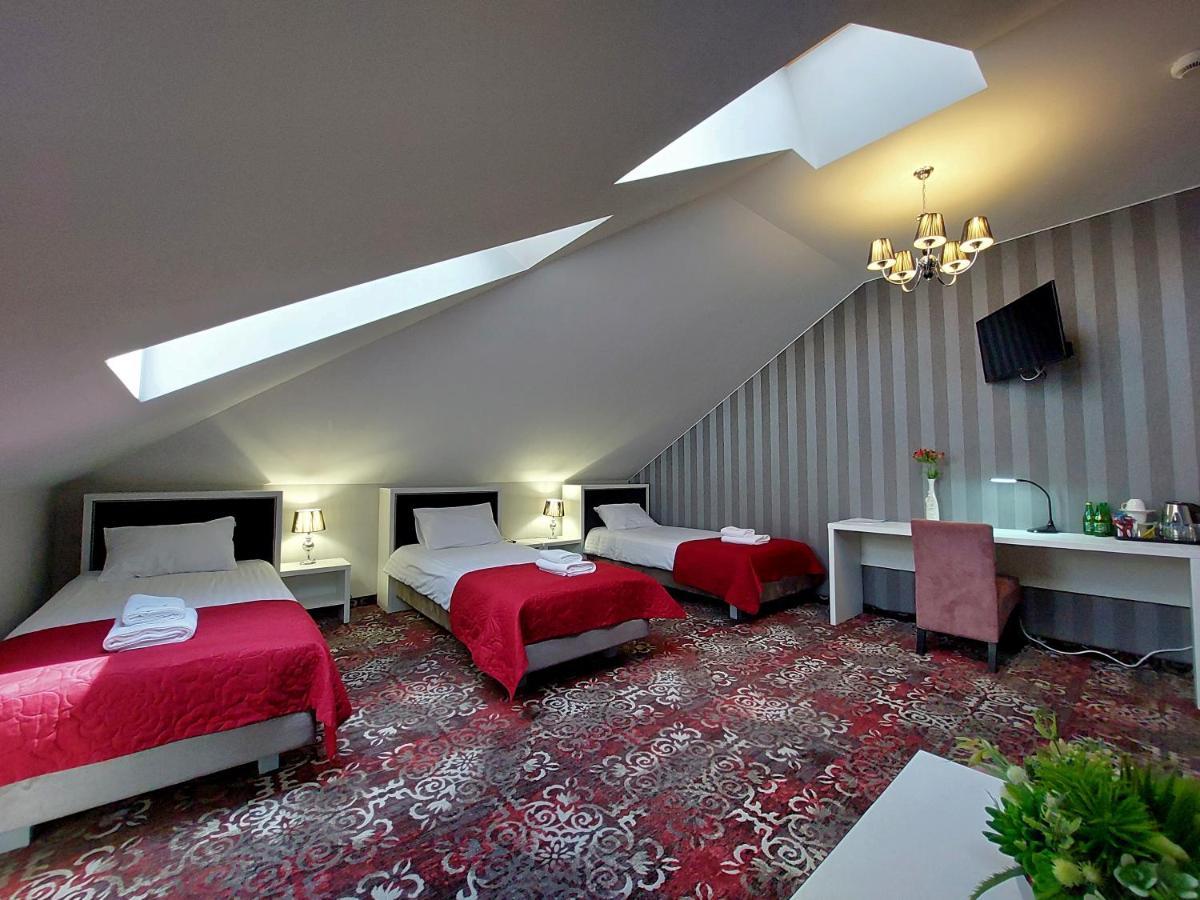 Hotel Lord رادوم المظهر الخارجي الصورة