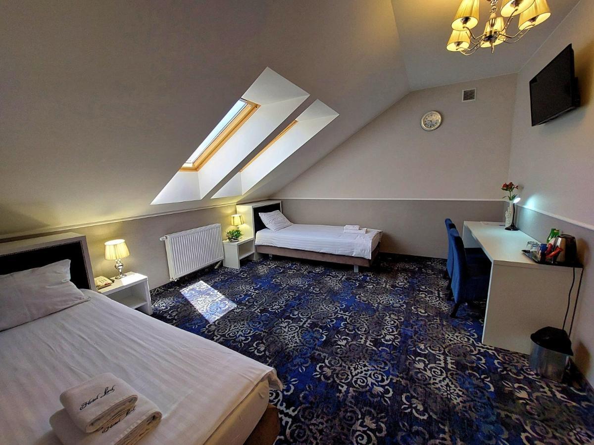Hotel Lord رادوم المظهر الخارجي الصورة