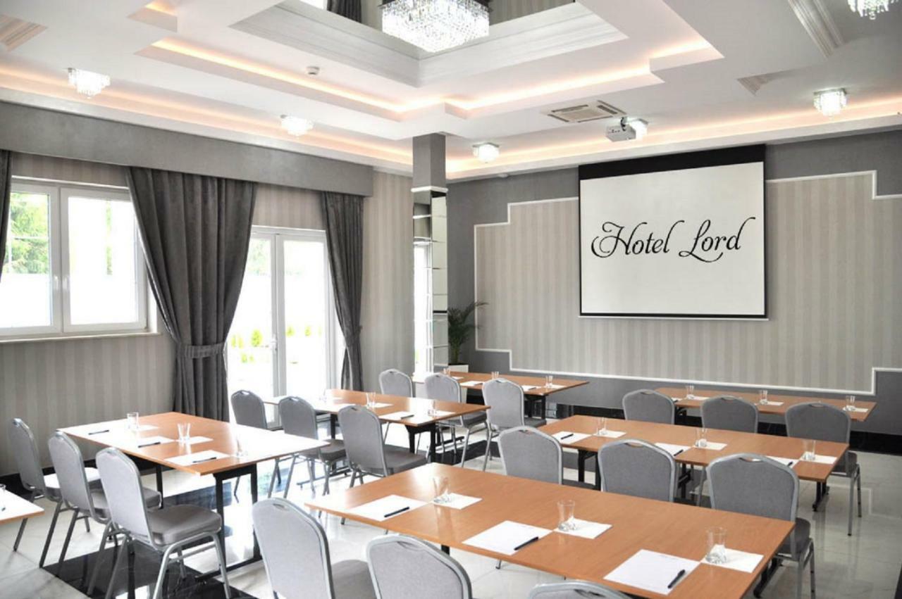 Hotel Lord رادوم المظهر الخارجي الصورة